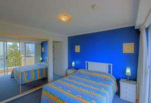 Surfers Beachside Holiday Apartments - Accommodation Daintree